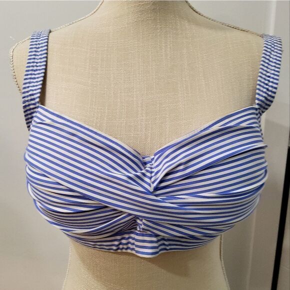 Niptuck Swim Women's Multi Fit Cup Size 12 - Picture 1 of 10